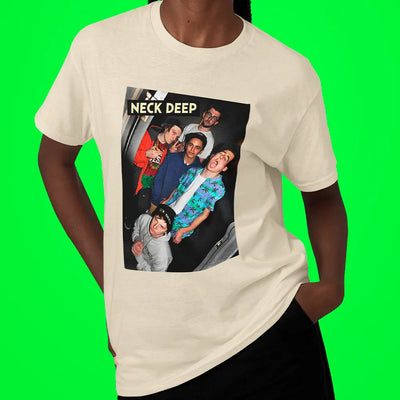 Camiseta Básica Neck Deep Band