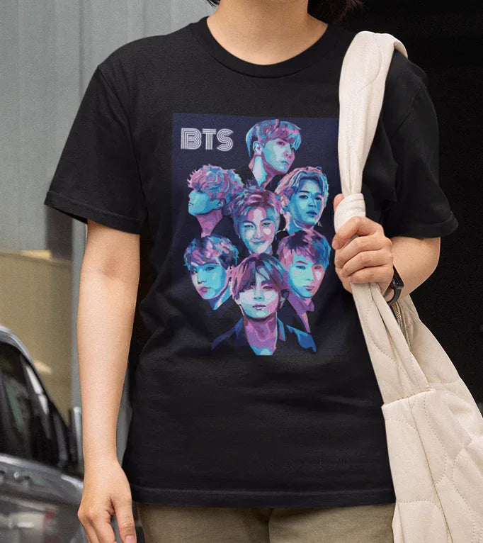 Camiseta Básica BTS Fotos- preto