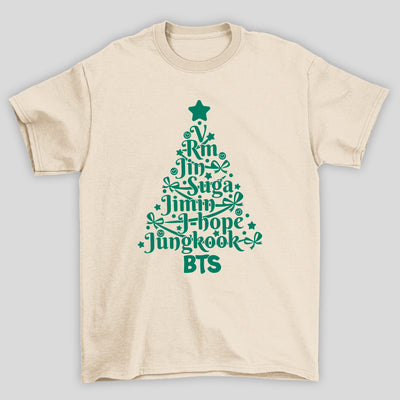 Camiseta Básica Christmas BTS Arvore de Natal