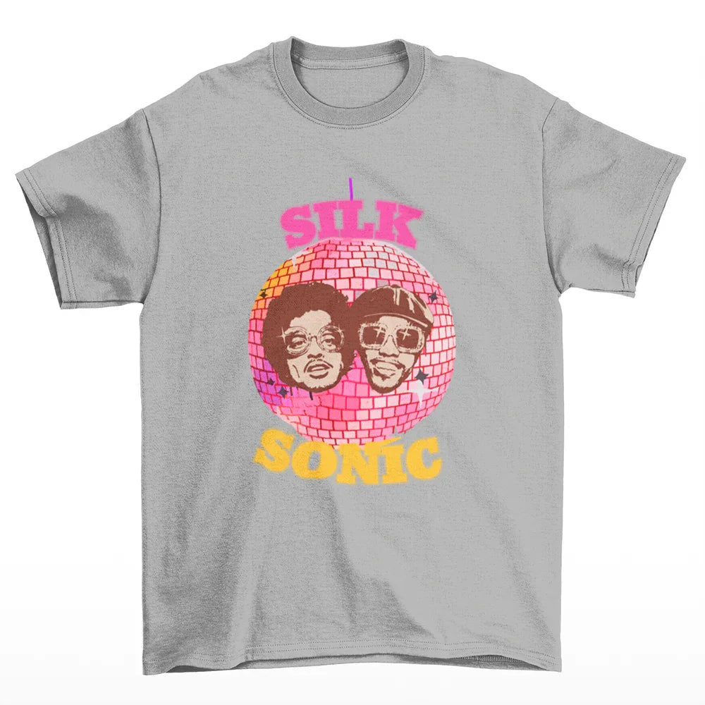 Camiseta Básica Bruno Mars Silk Sonic