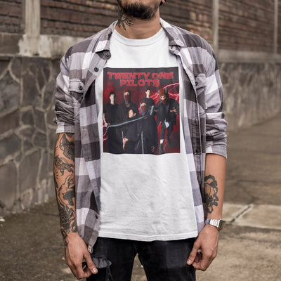 Camiseta Básica Twenty One Pilots Group- branco