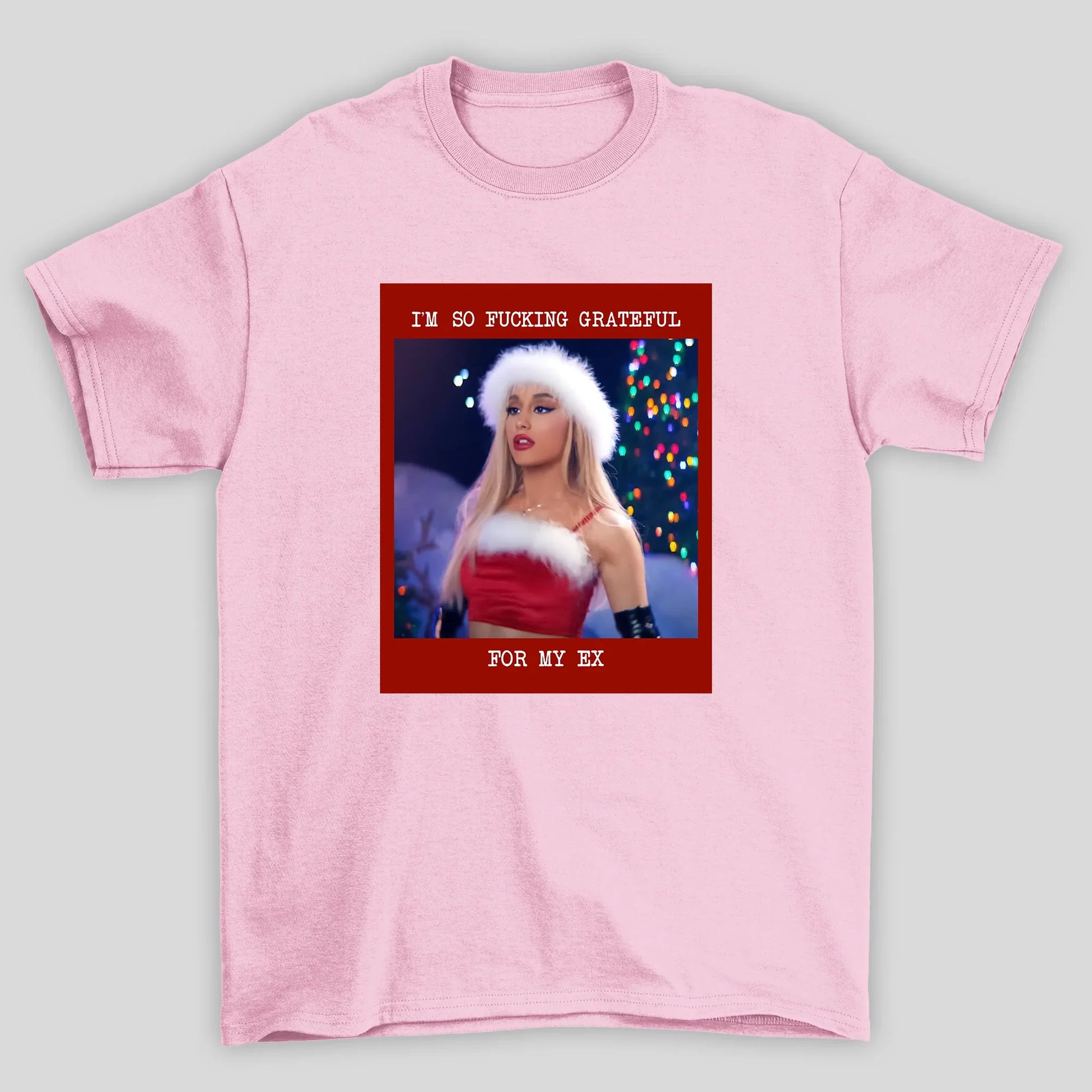 Camiseta Básica Ariana Grande Christmas - ROSA BEBE