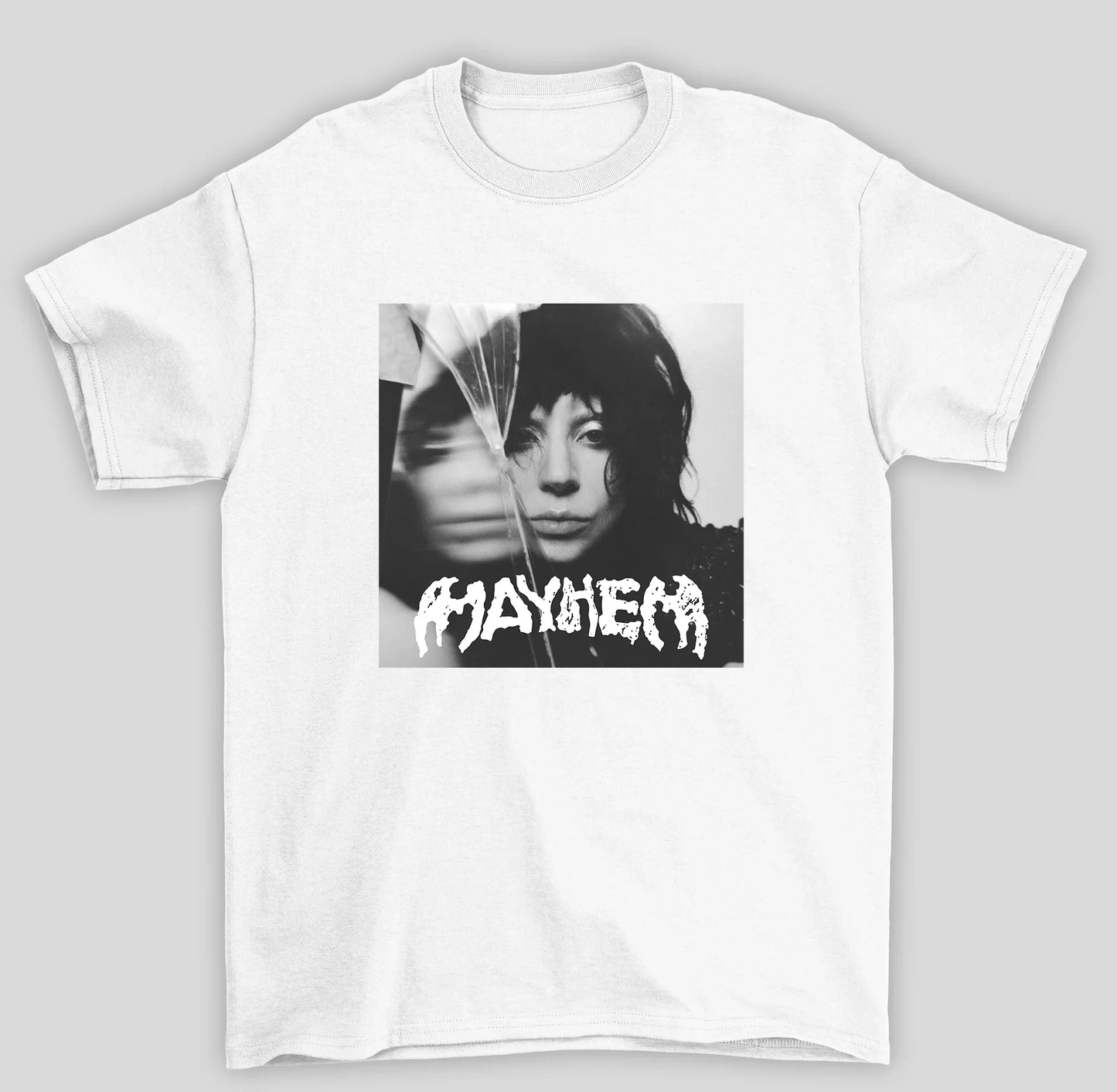 Camiseta Básica Lady Gaga Mayhem Album Cover- branco