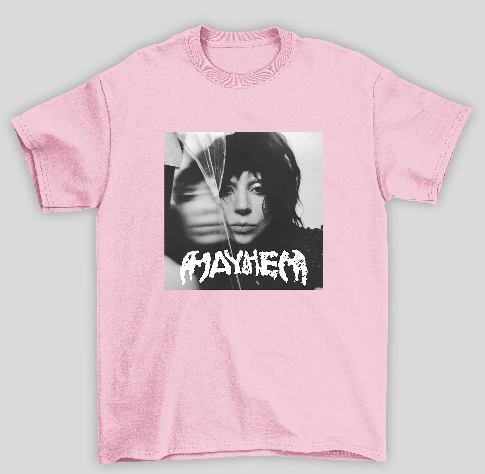 Camiseta Básica Lady Gaga Mayhem Album Cover- rosa bebe
