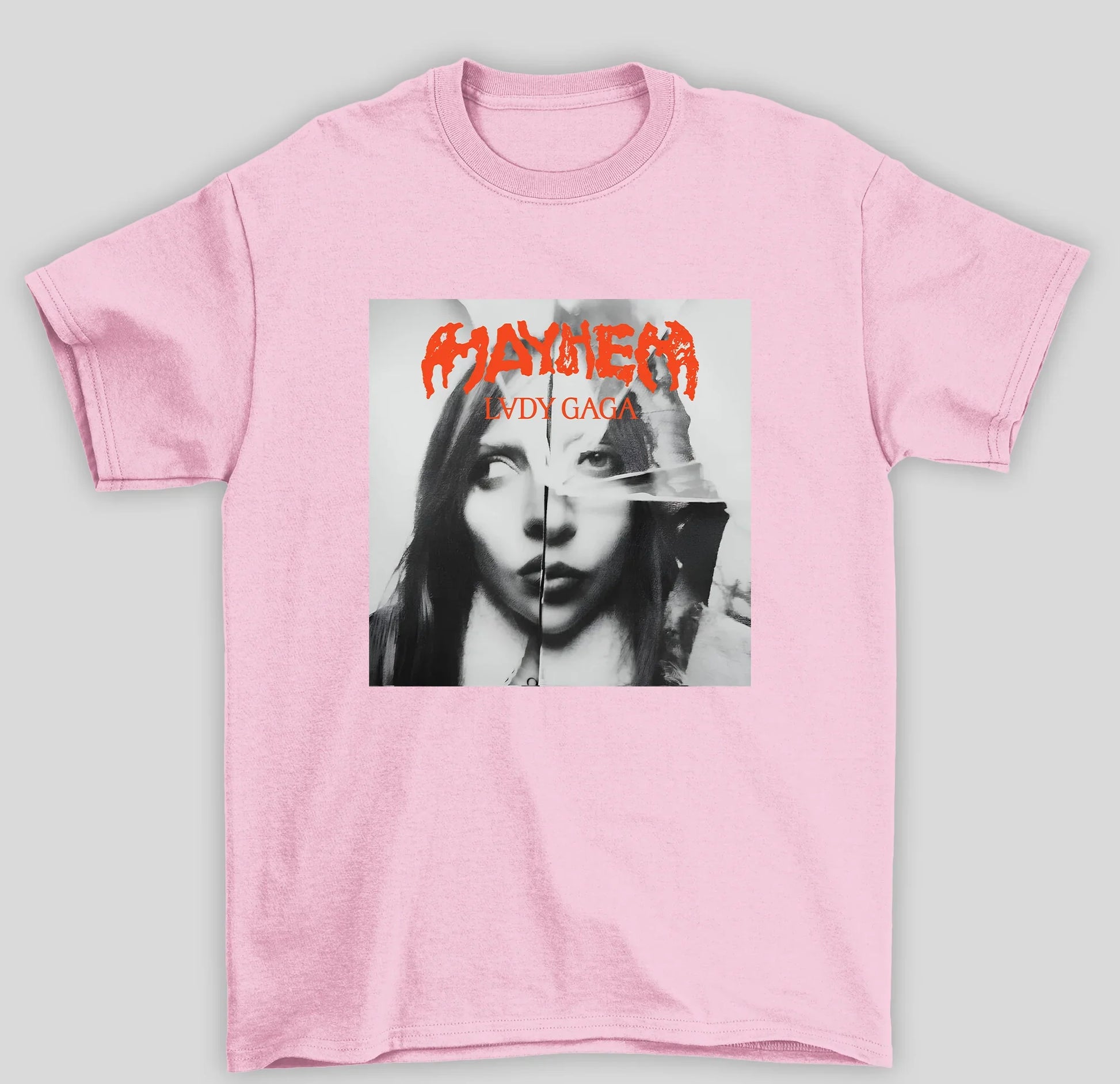 Camiseta Básica Lady Gaga Mayhem Alternative Cover- rosa bebe