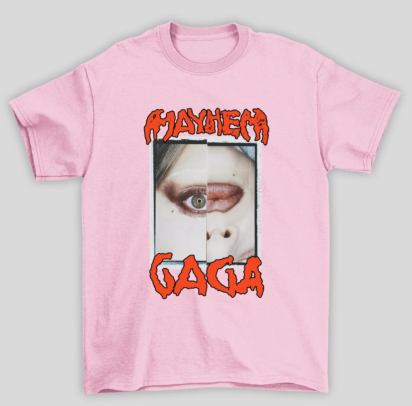 Camiseta Básica Lady Gaga Mayhem Eye- rosa bebe