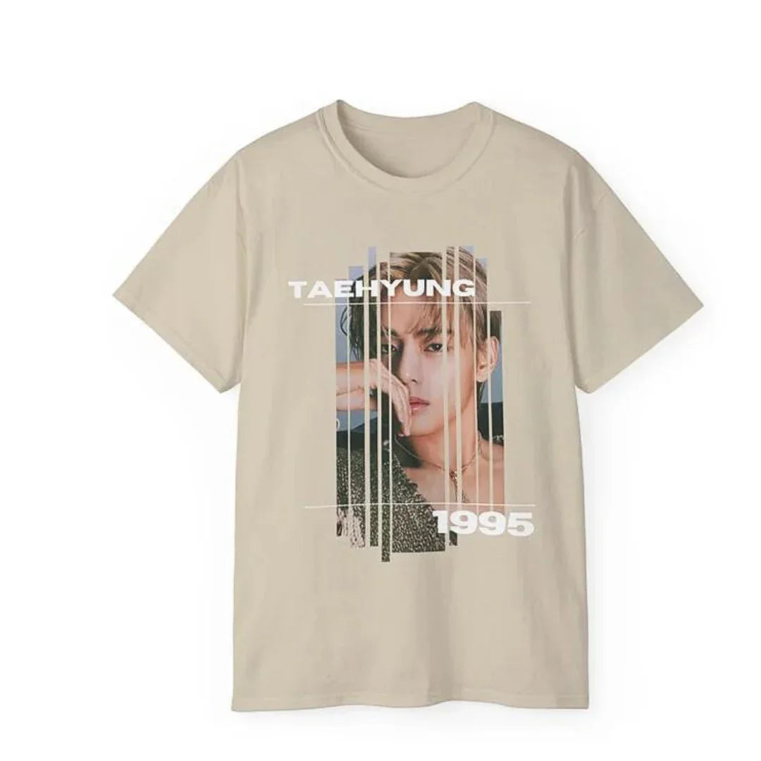 Camiseta Básica BTS V Graphic-PEROLA