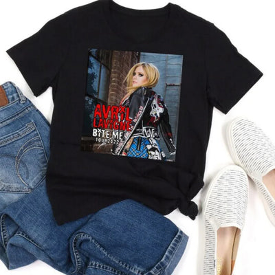 Camiseta Básica Avril Lavigne Bite Me