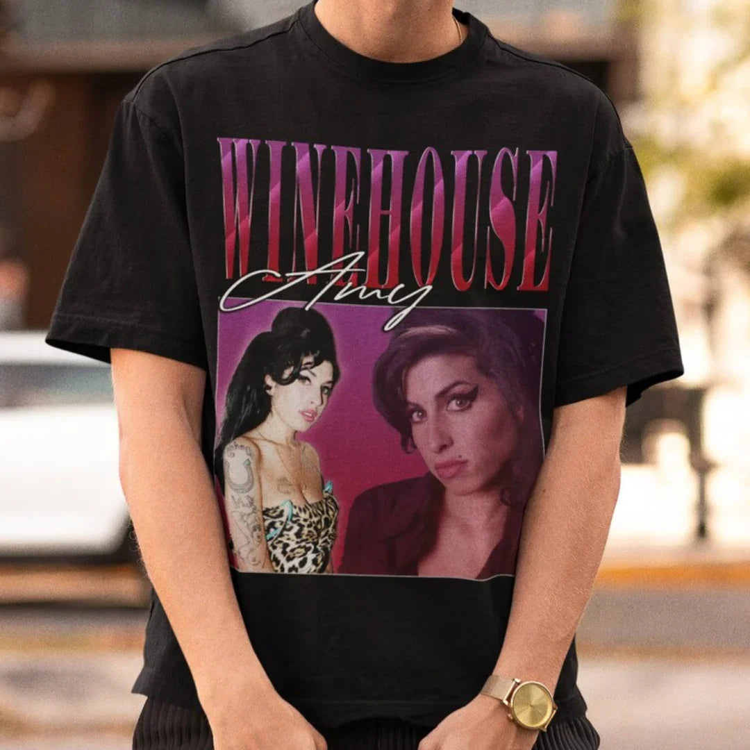 Camiseta Básica Amy Winehouse Graphic Retro - Preto
