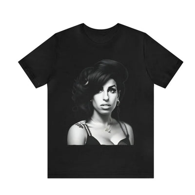 Camiseta Básica cm estampa Amy Winehouse - Preto