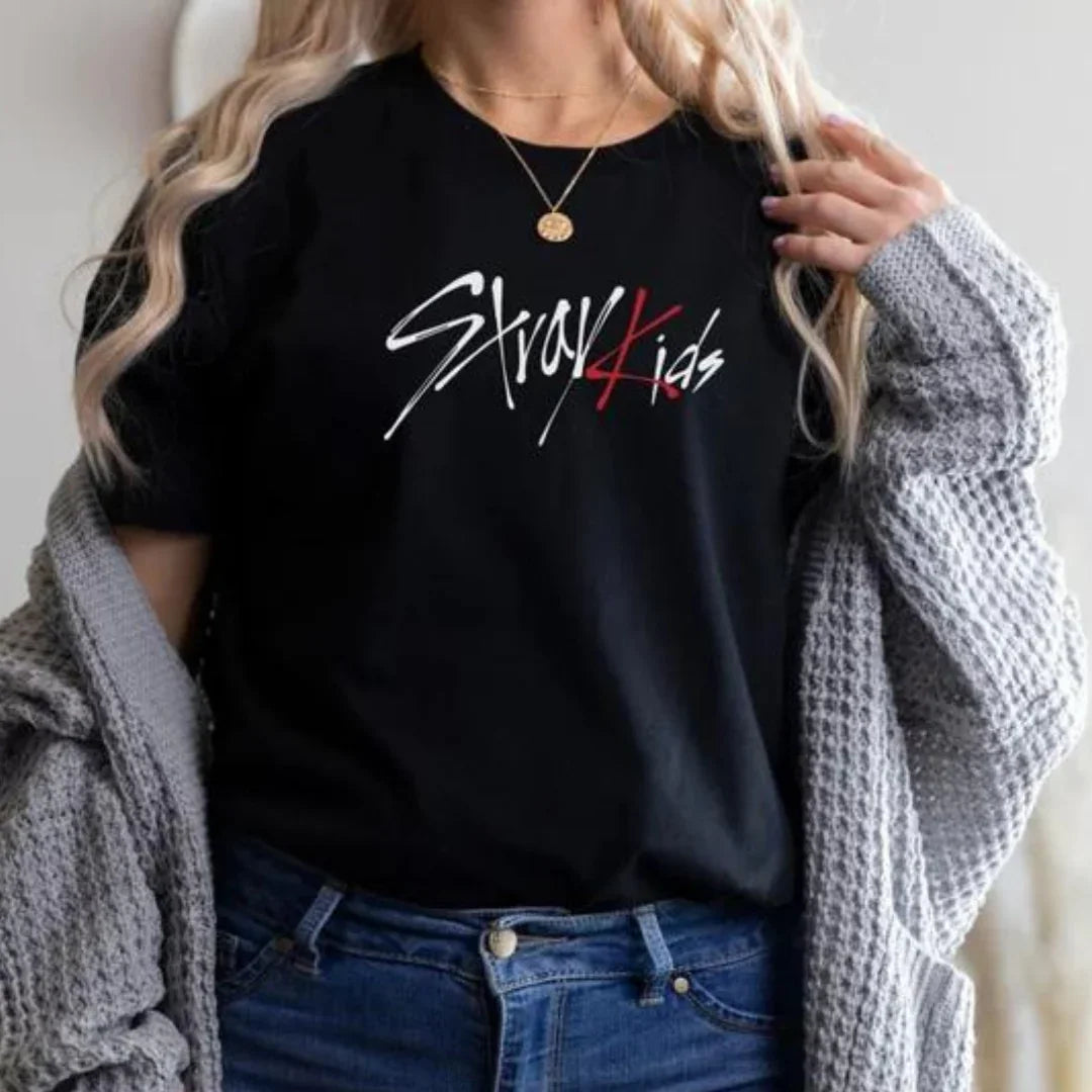 Camiseta Básica Stray Kids Logo - preto