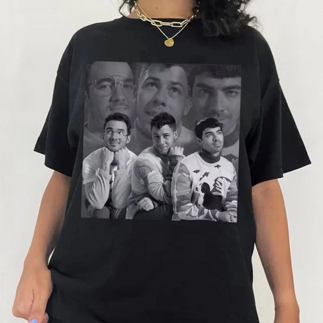 Camiseta Básica Jonas Brothers Lovely Preto