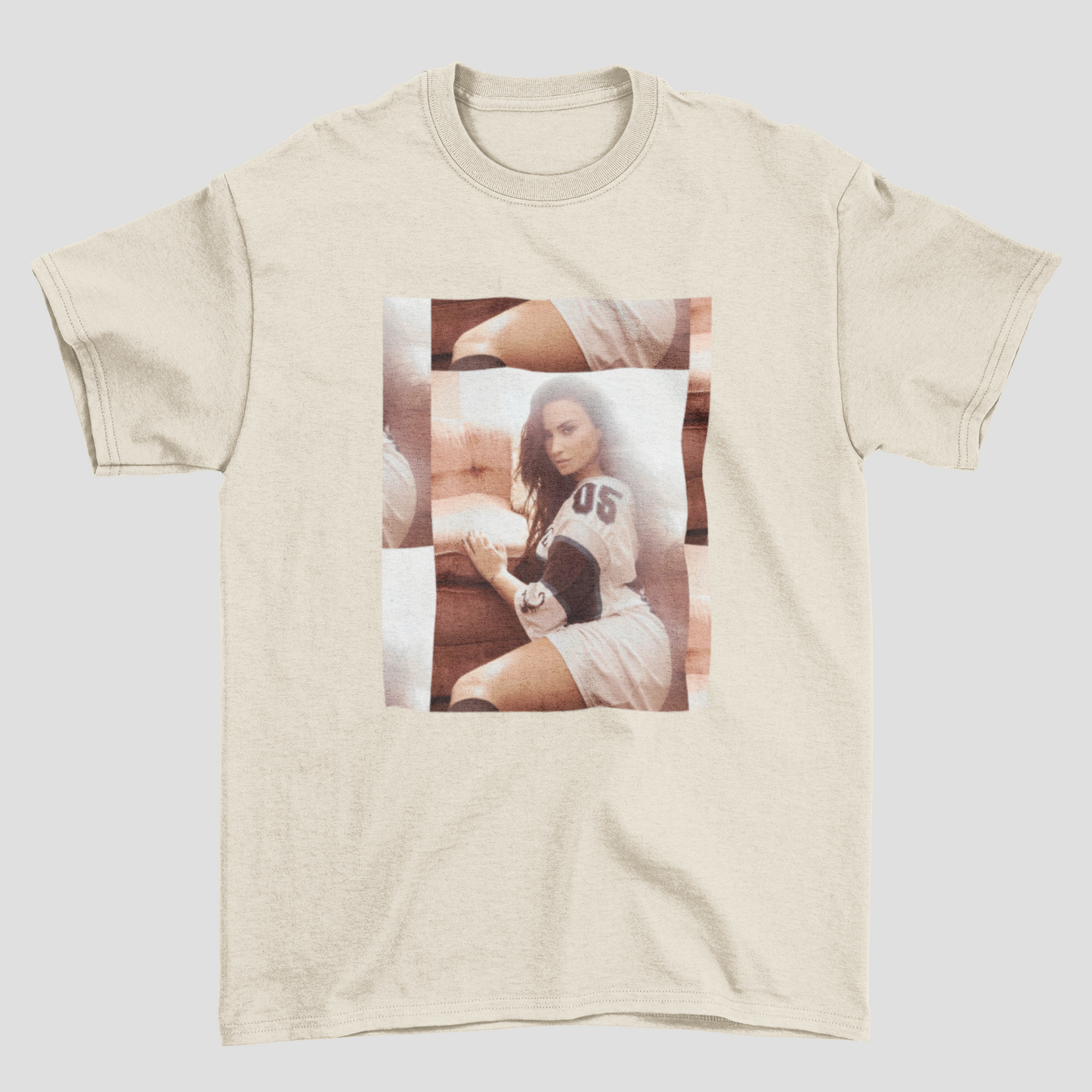Camiseta Básica Demi Lovato