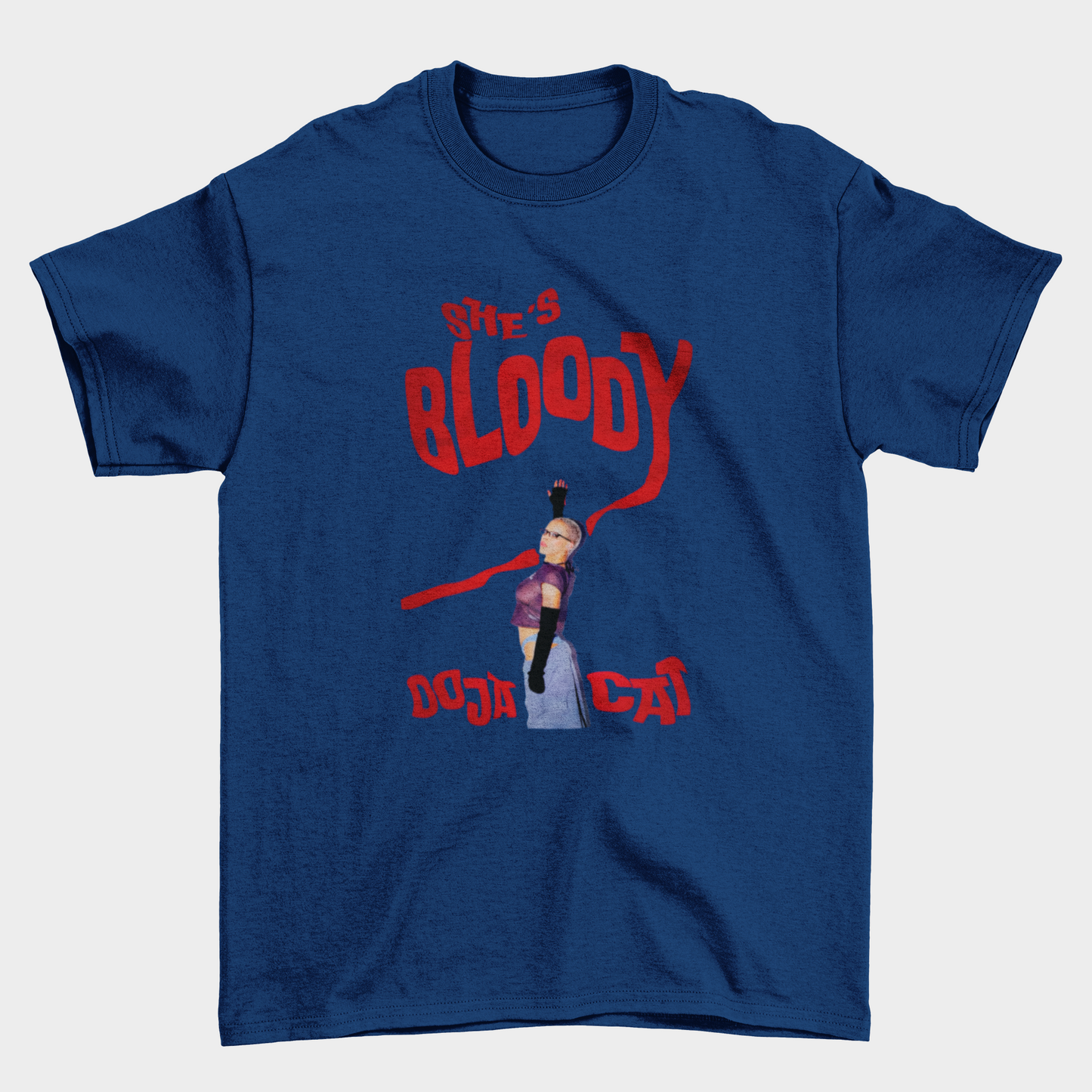Camiseta Básica Doja Cat She's Bloody