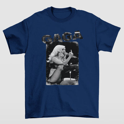 Camiseta Básica Lady Gaga Middle Finger