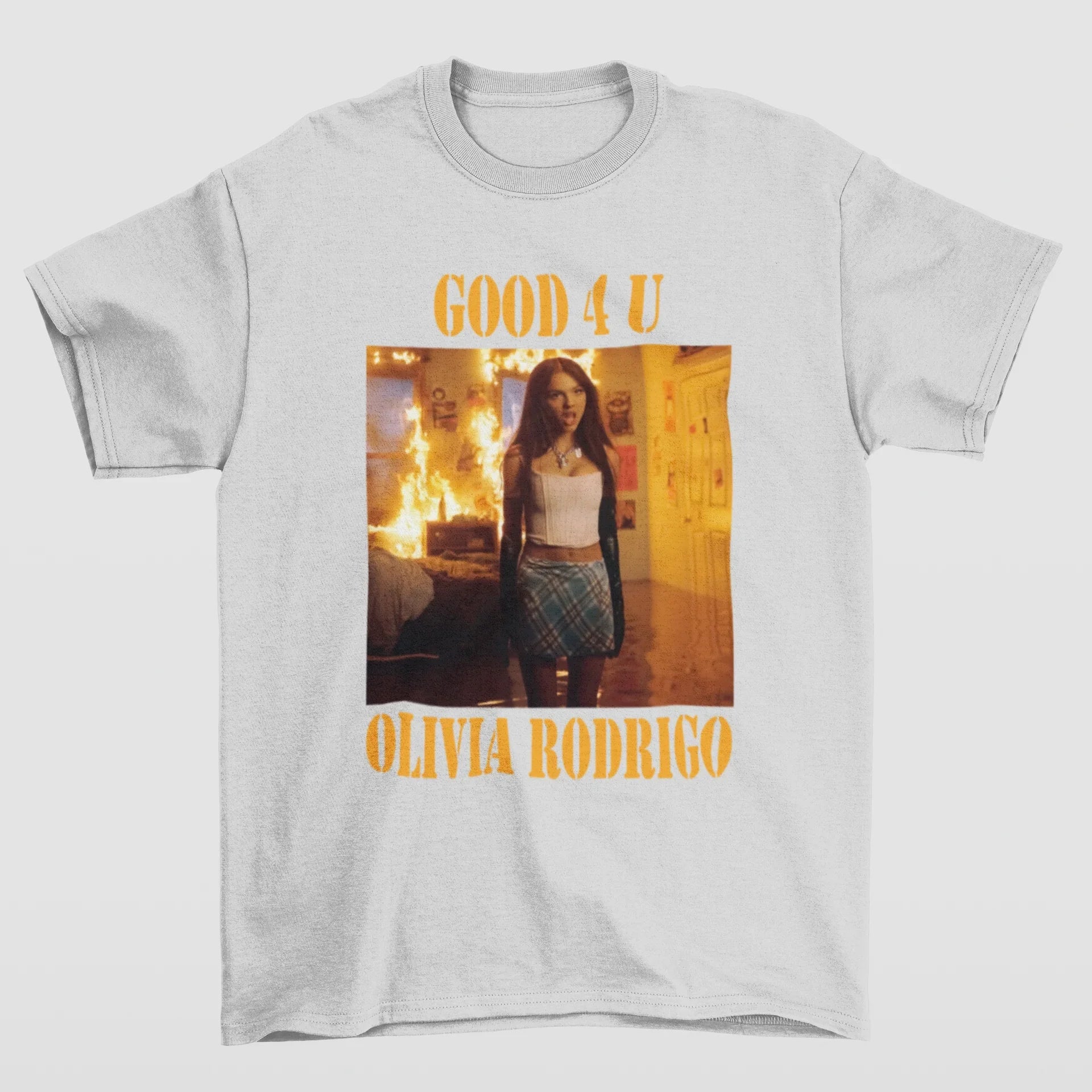Camiseta Básica Good 4U Olivia Rodrigo- cinza