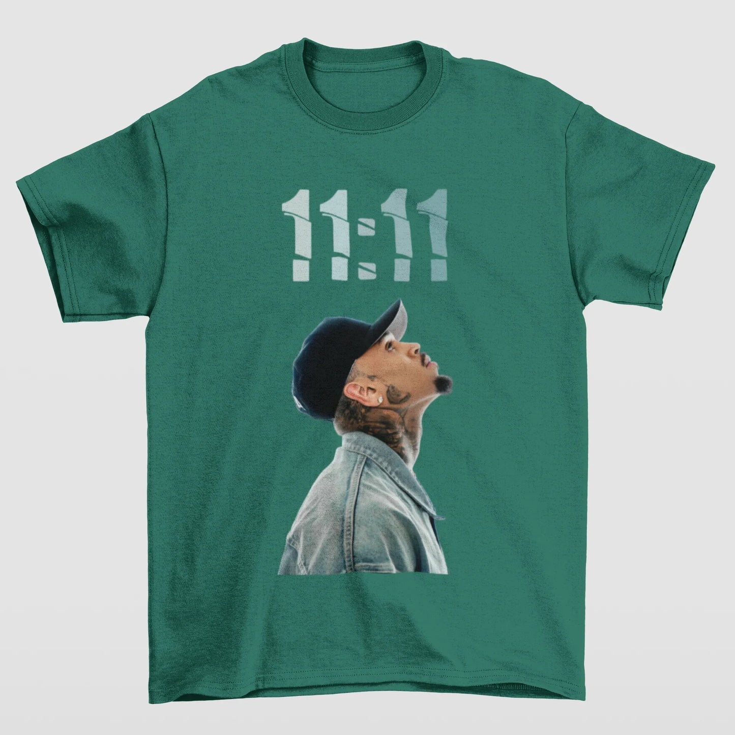 Camiseta Básica Chris Brown 11:11- VERDE