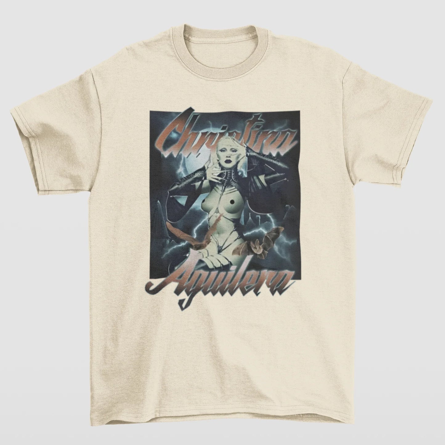 Camiseta Básica Christina Aguilera Bat- PÉROLA