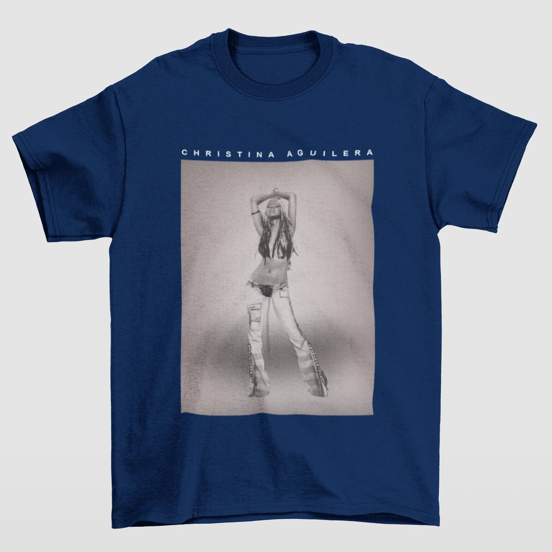 Camiseta Básica Christina Aguilera Cantora- AZUL-MARINHO