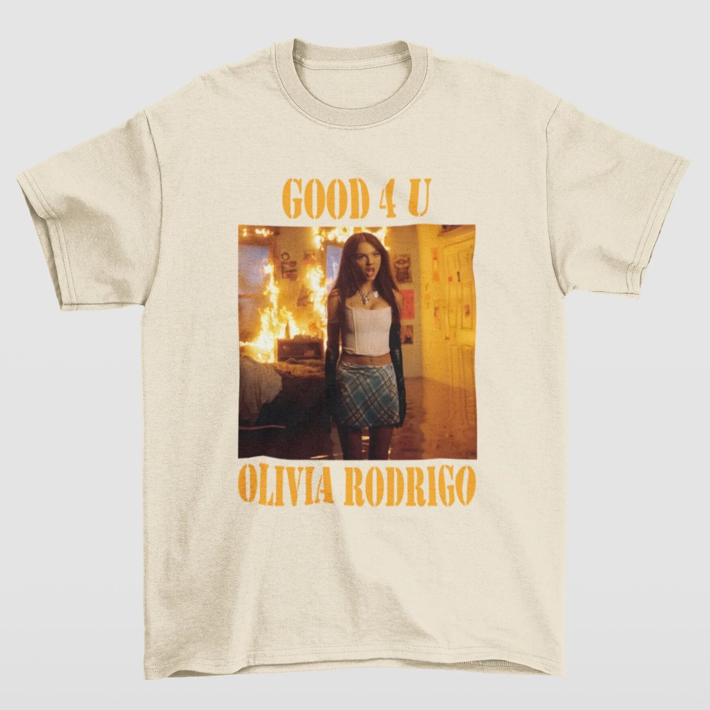 Camiseta Básica Good 4U Olivia Rodrigo- pérola