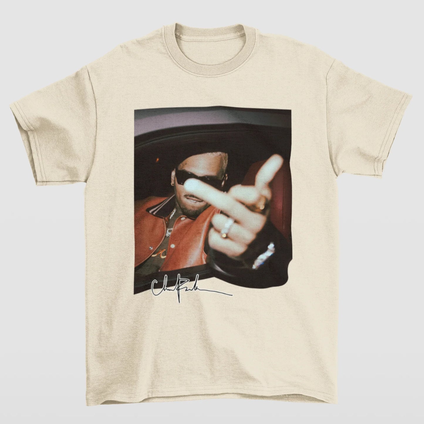 Camiseta Básica Chris Brown 11:11 Graphic- pérola