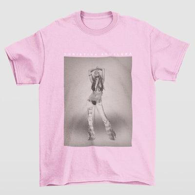 Camiseta Básica Christina Aguilera Cantora- ROSA BEBE