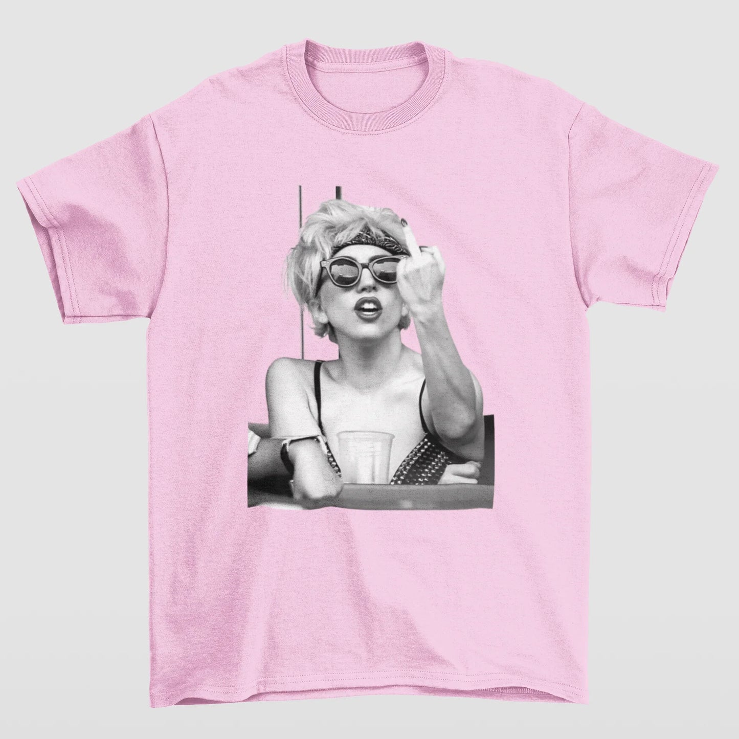 Camiseta Básica Lady Gaga Summer Days