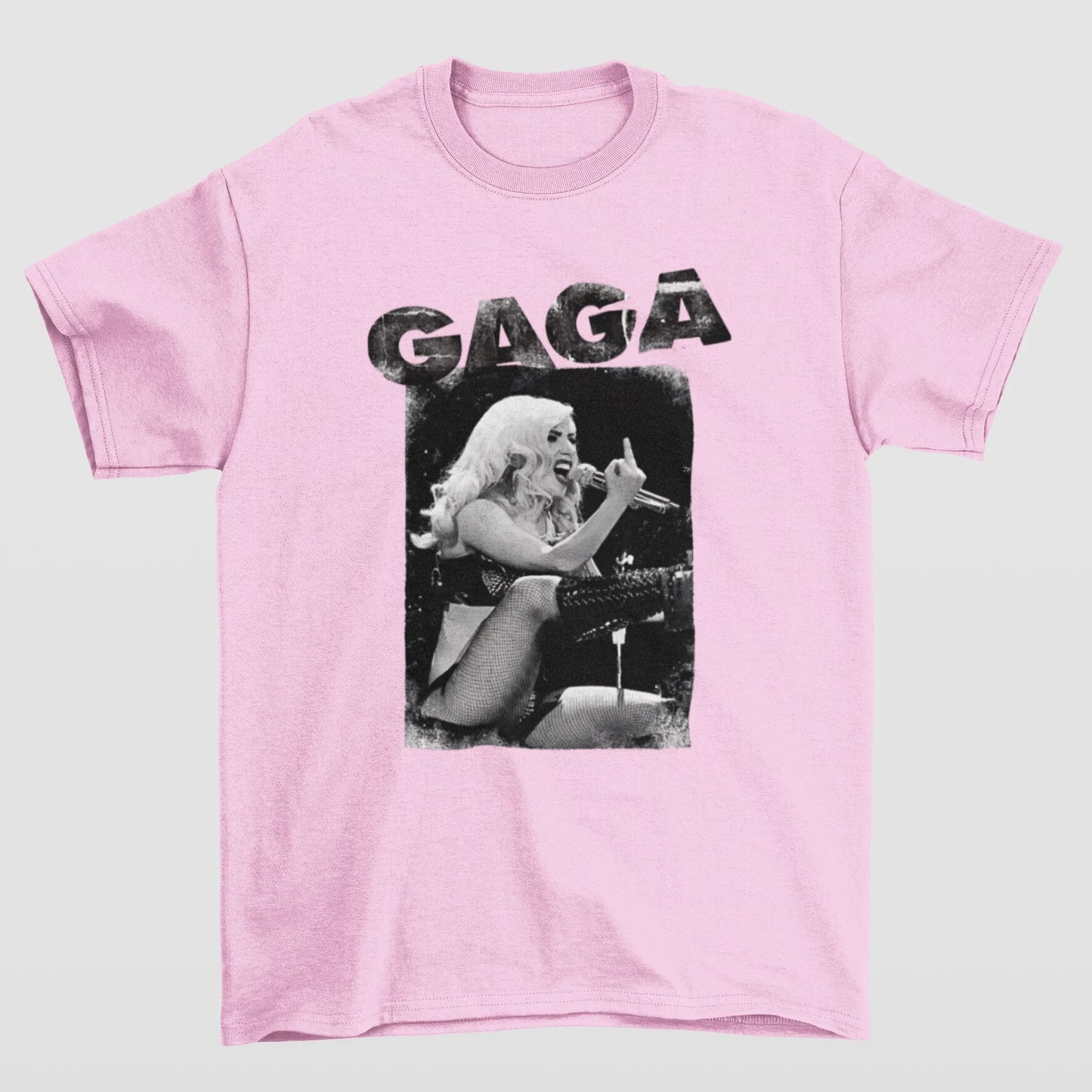 Camiseta Básica Lady Gaga Middle Finger