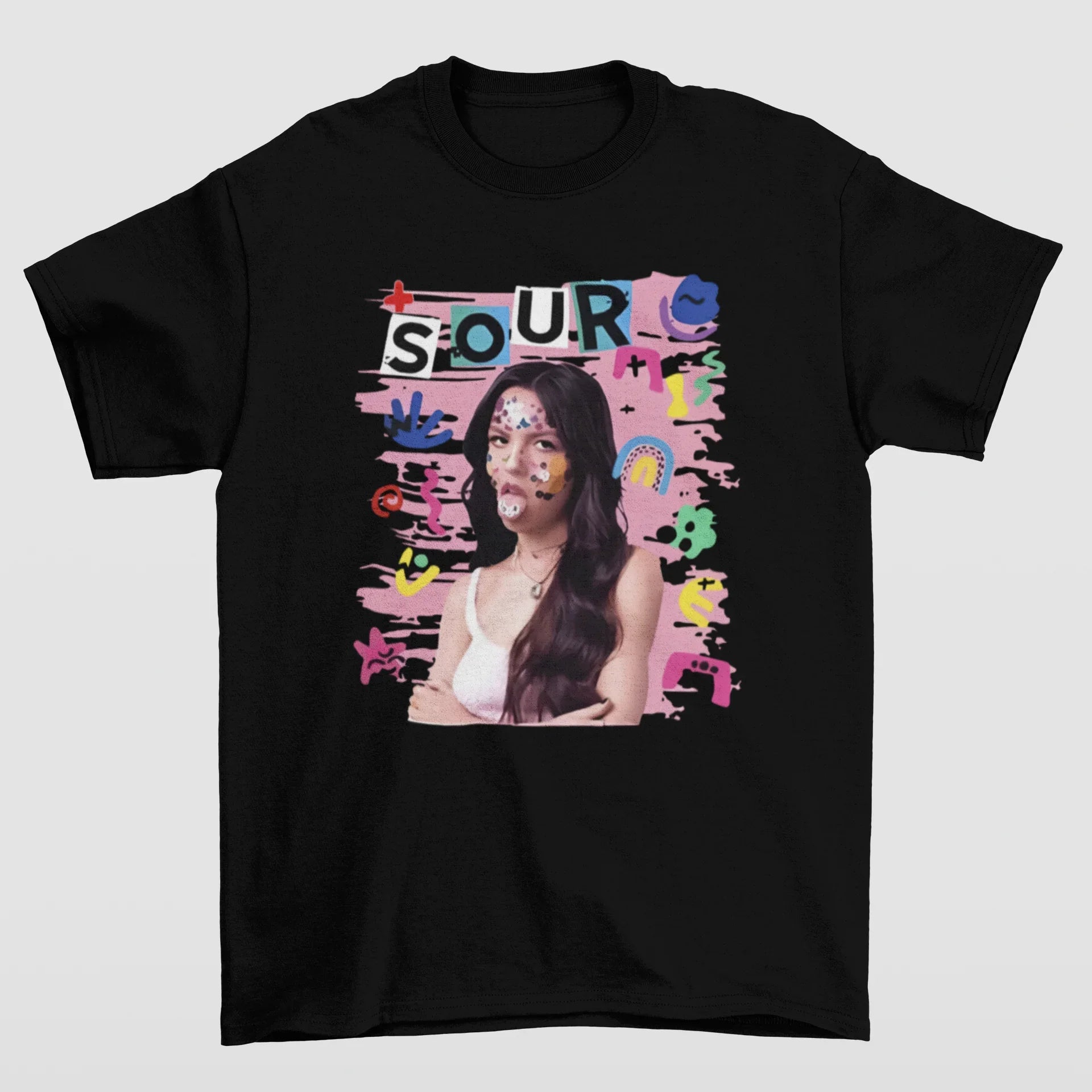 Camiseta Básica Olivia Rodrigo Sour- preto