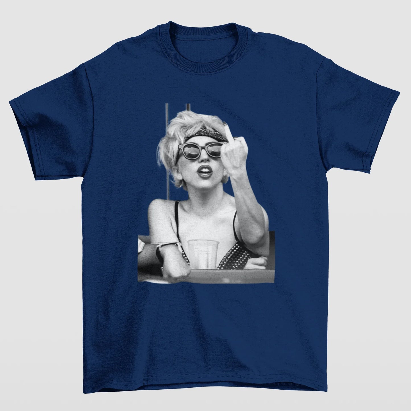 Camiseta Básica Lady Gaga Summer Days