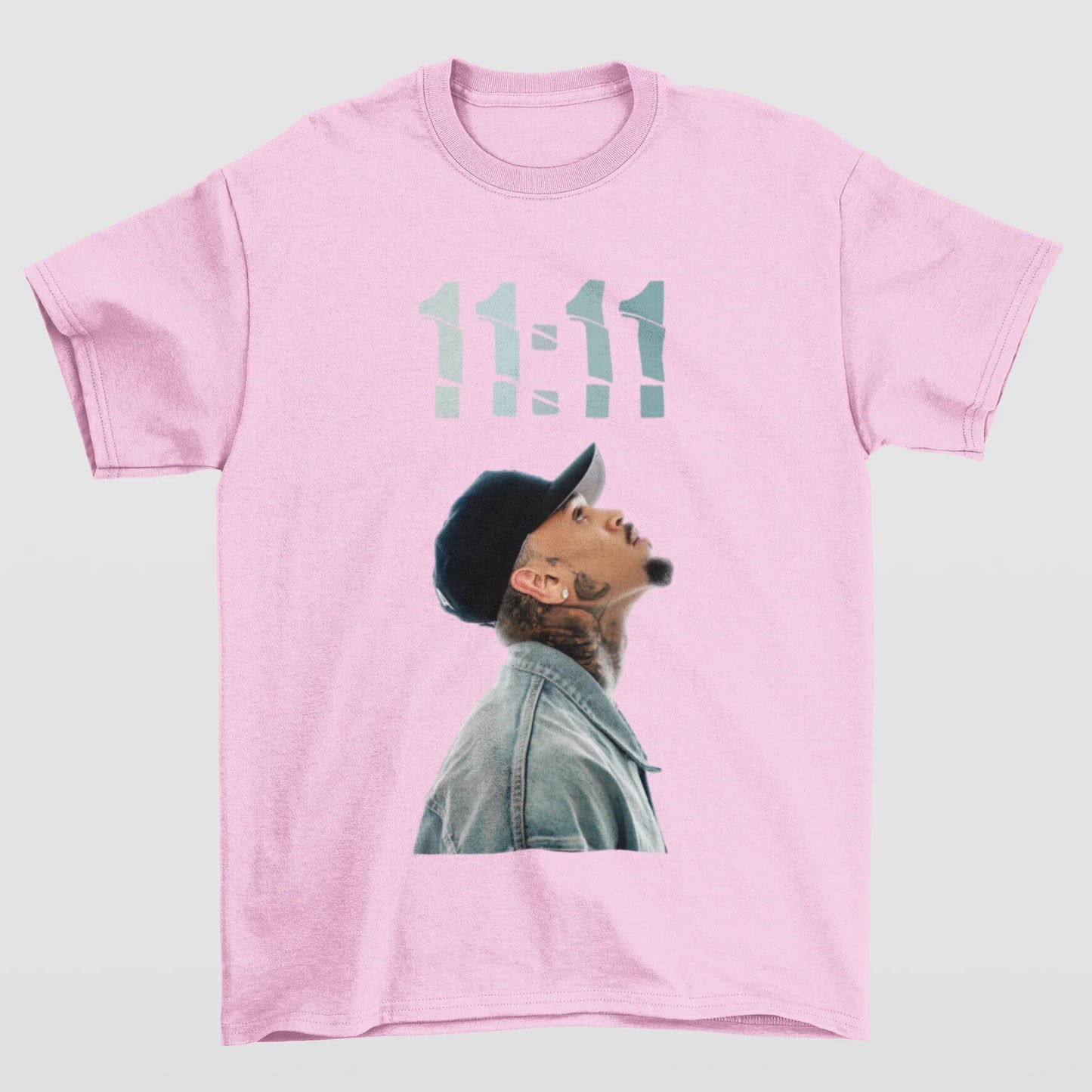 Camiseta Básica Chris Brown 11:11- ROSA BEBE