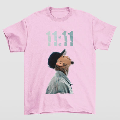 Camiseta Básica Chris Brown 11:11- ROSA BEBE