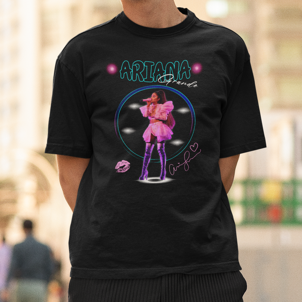 Camiseta Básica Ariana Grande Graphic Vintage