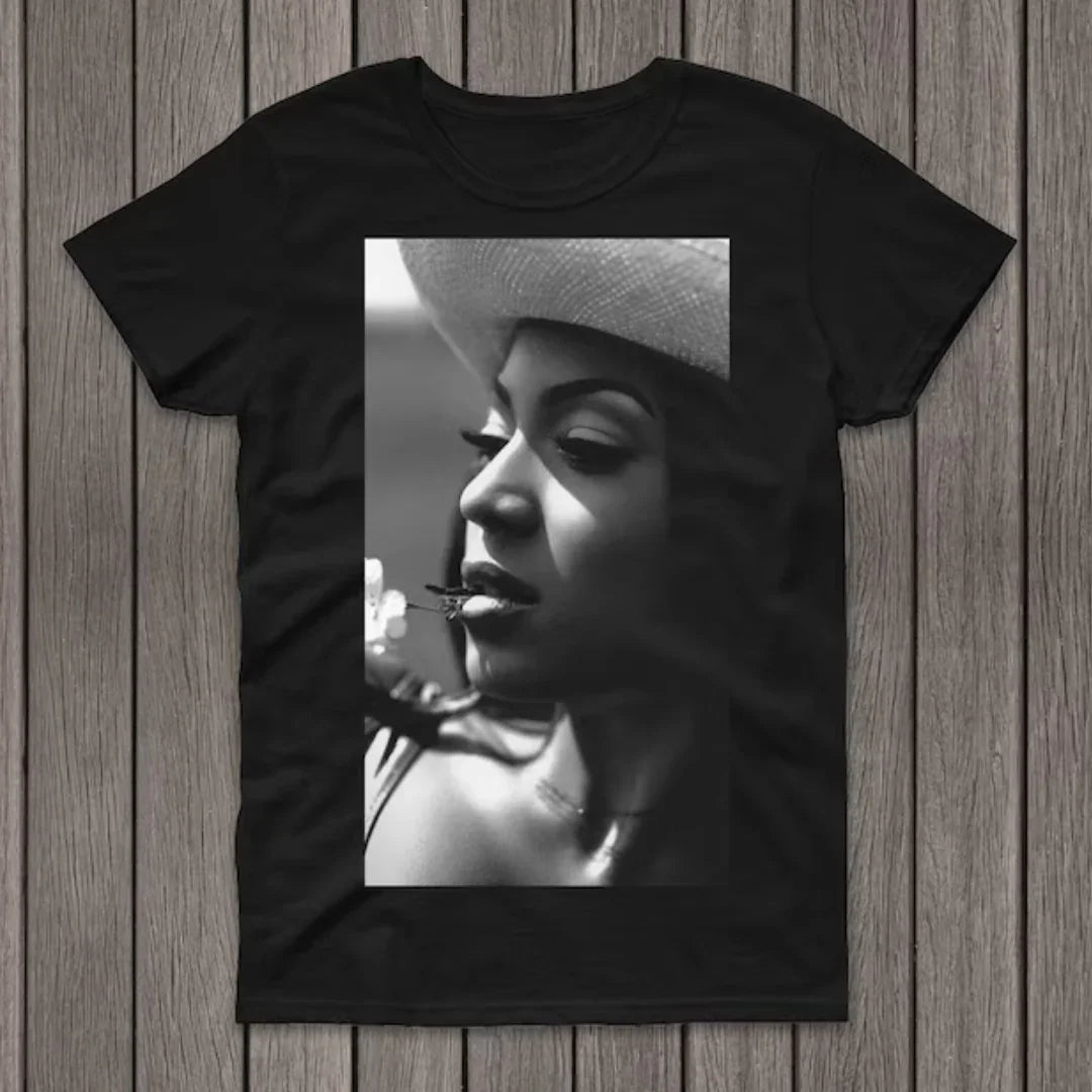 Camiseta Básica Beyonce P&B