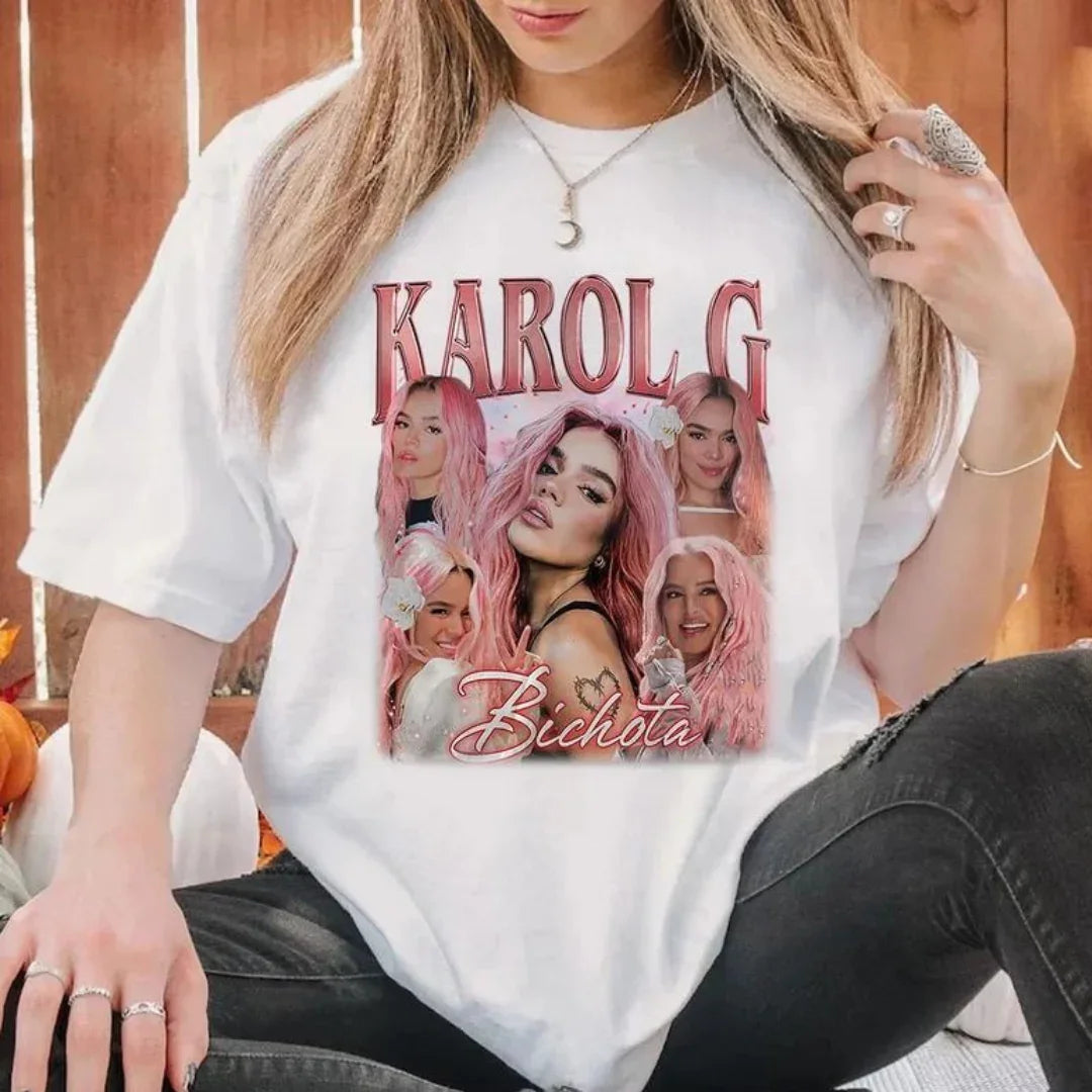 Camiseta Básica Karol G Vintage Branco