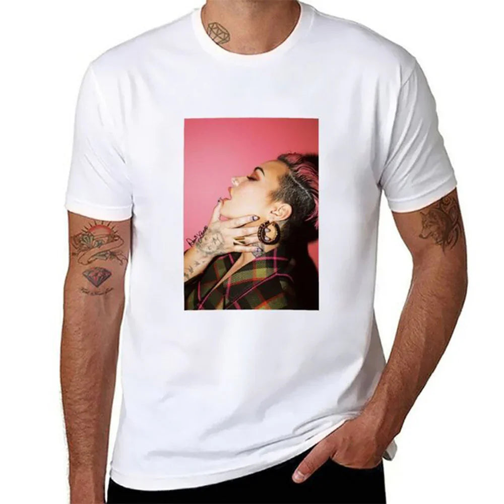 Camiseta Básica Demi Lovato Singer Branco