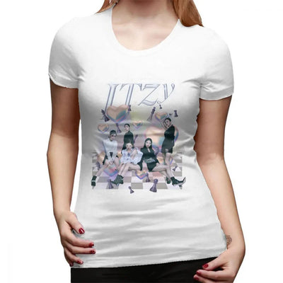 Camiseta Básica Itzy Checkmate - branco