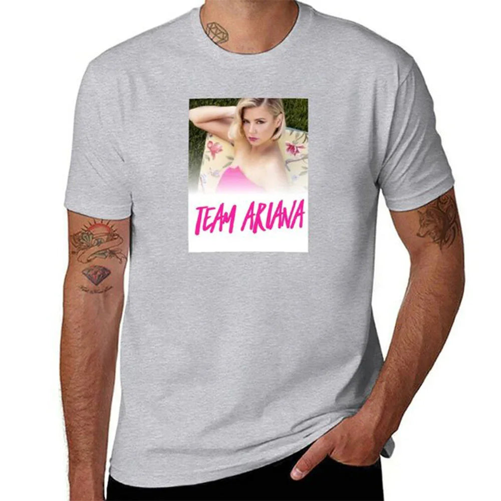Camiseta Básica Ariana Grande Team Ariana - Cinza