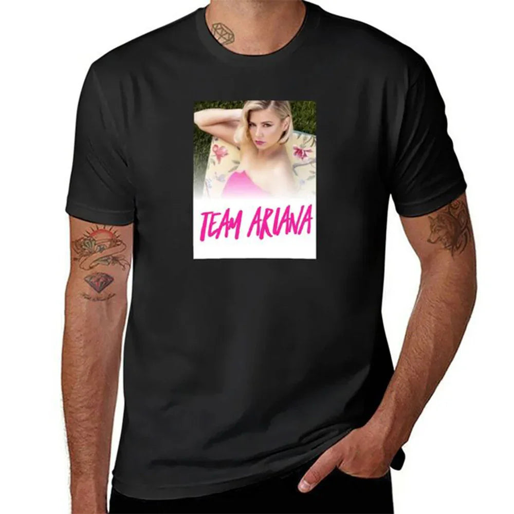 Camiseta Básica Ariana Grande Team Ariana- Preto