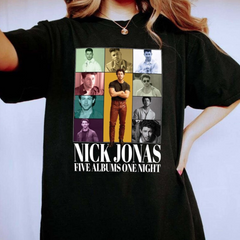 Camiseta Básica Jonas Brothers Nick J. 5 Albums