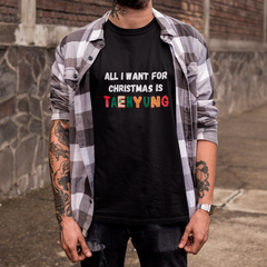 Camiseta Básica Christmas BTS All I Want For Christmas Is Taehyung