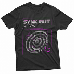 Camiseta Básica Aespa Synk Out