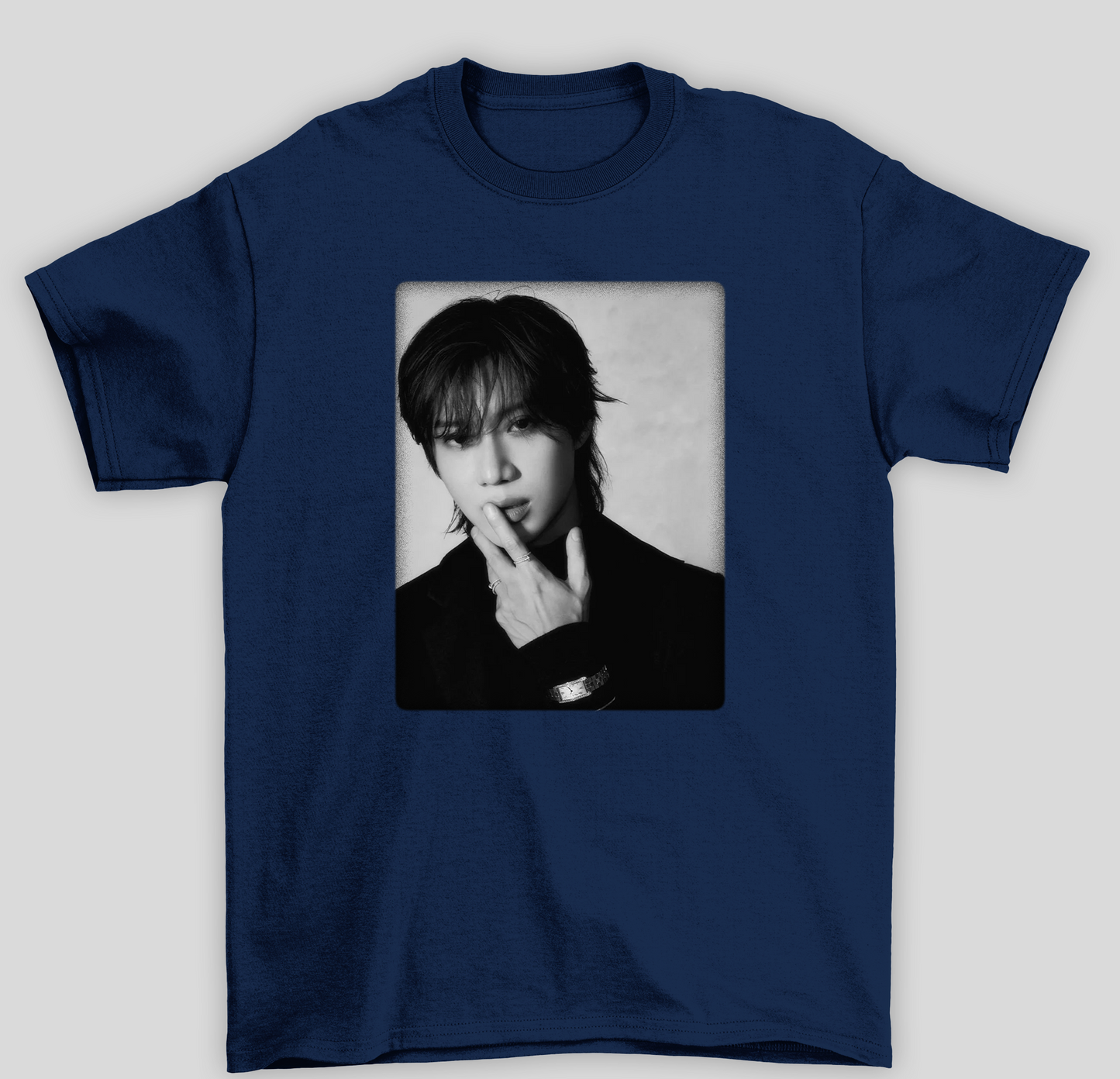 Camiseta Básica Shinee Taemin Photo P&B- azul-marinho