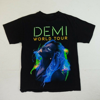 Camiseta Básica Demi Lovato Neon Lights