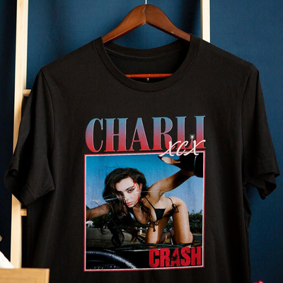 Camiseta Básica Charli XCX Crash