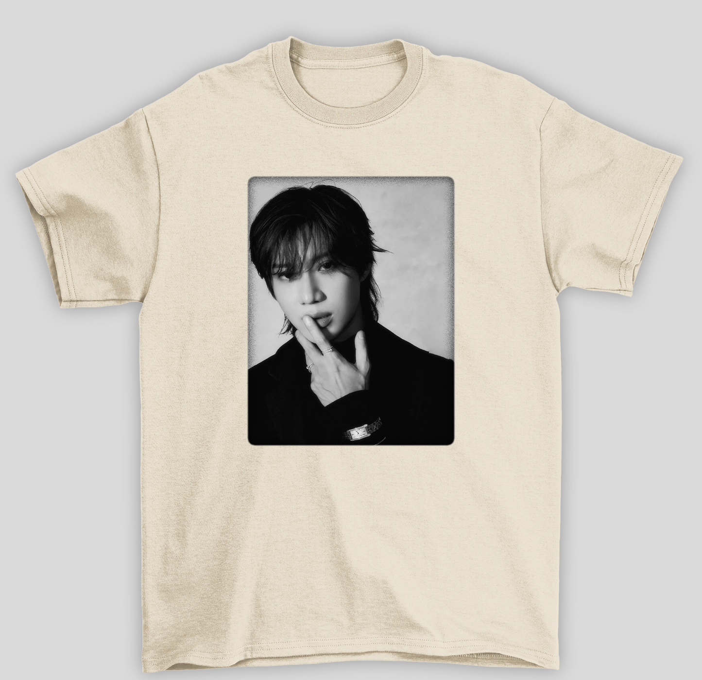 Camiseta Básica Shinee Taemin Photo P&B- pérola