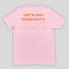 Camiseta Básica Tate McRae It's Ok I'm Ok- rosa bebe