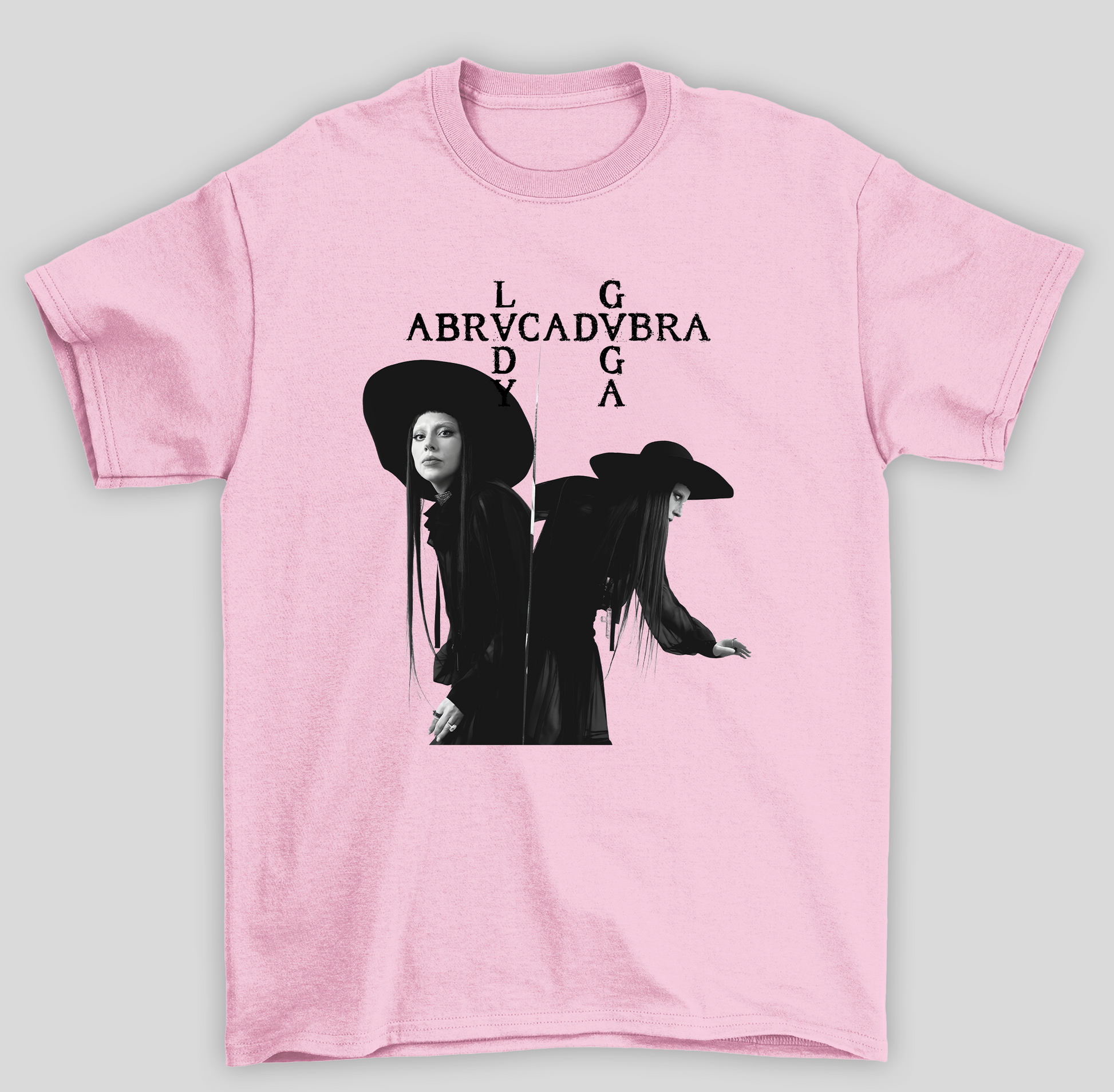 Camiseta Básica Lady Gaga Abacadabra Music- rosa bebe