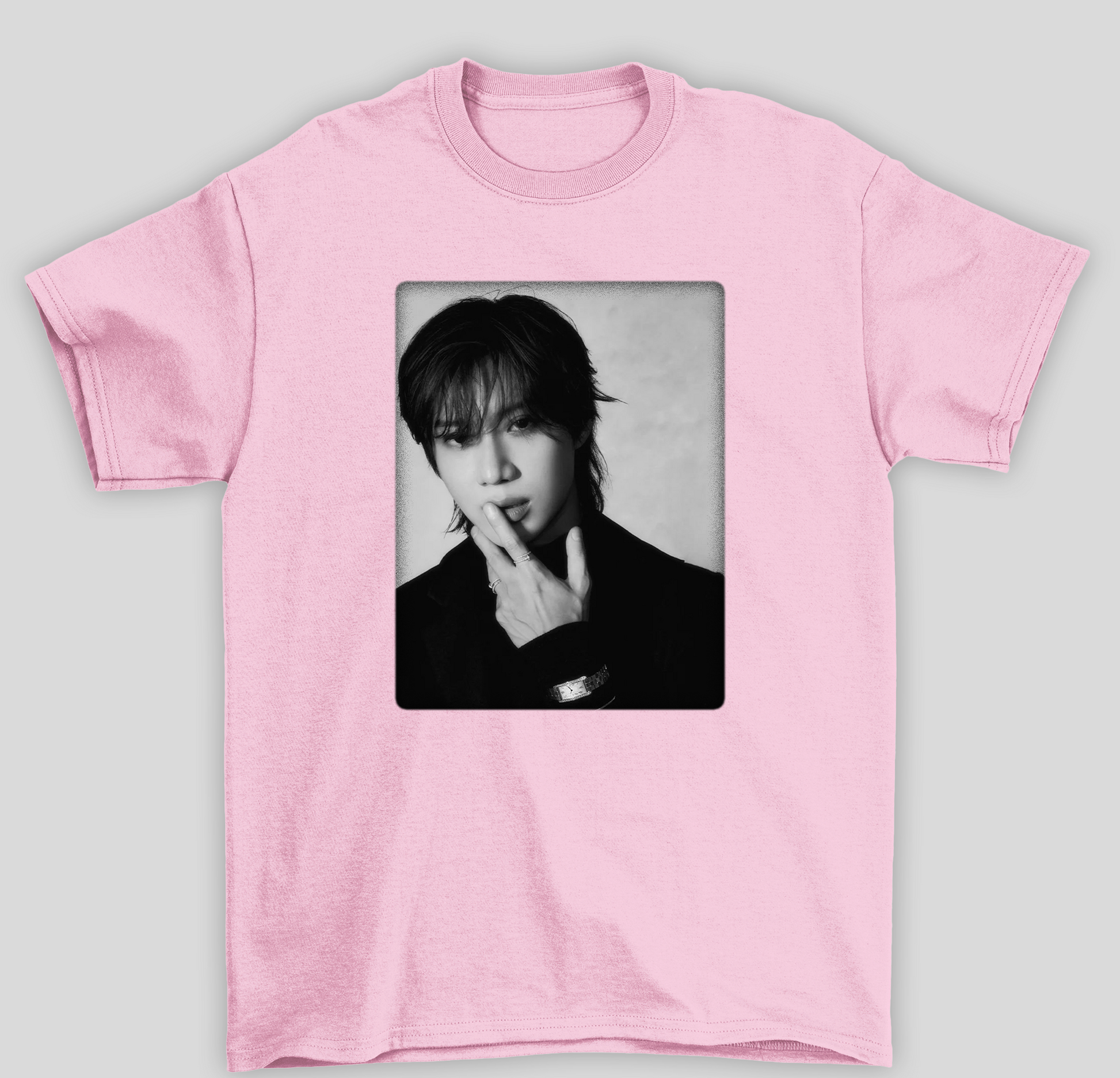 Camiseta Básica Shinee Taemin Photo P&B- rosa bebe