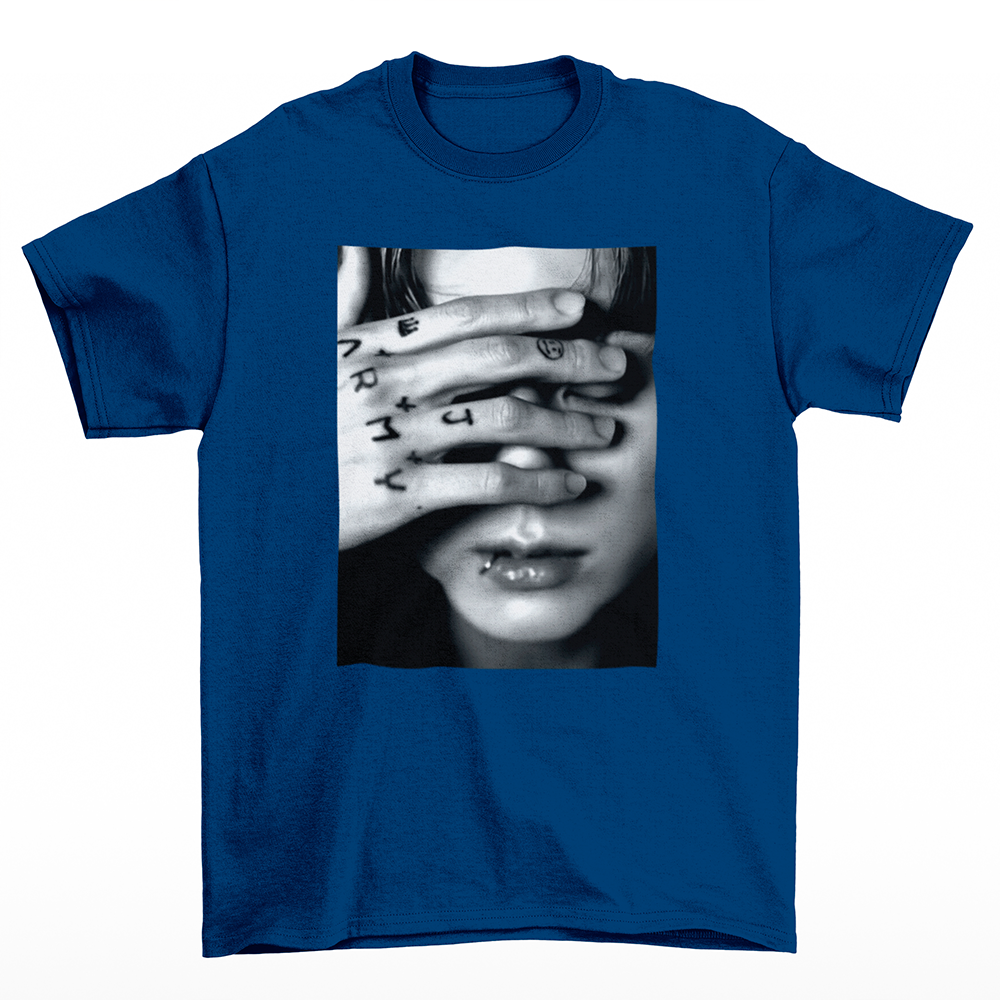 Camiseta Básica BTS Jungkook Covering Eyes